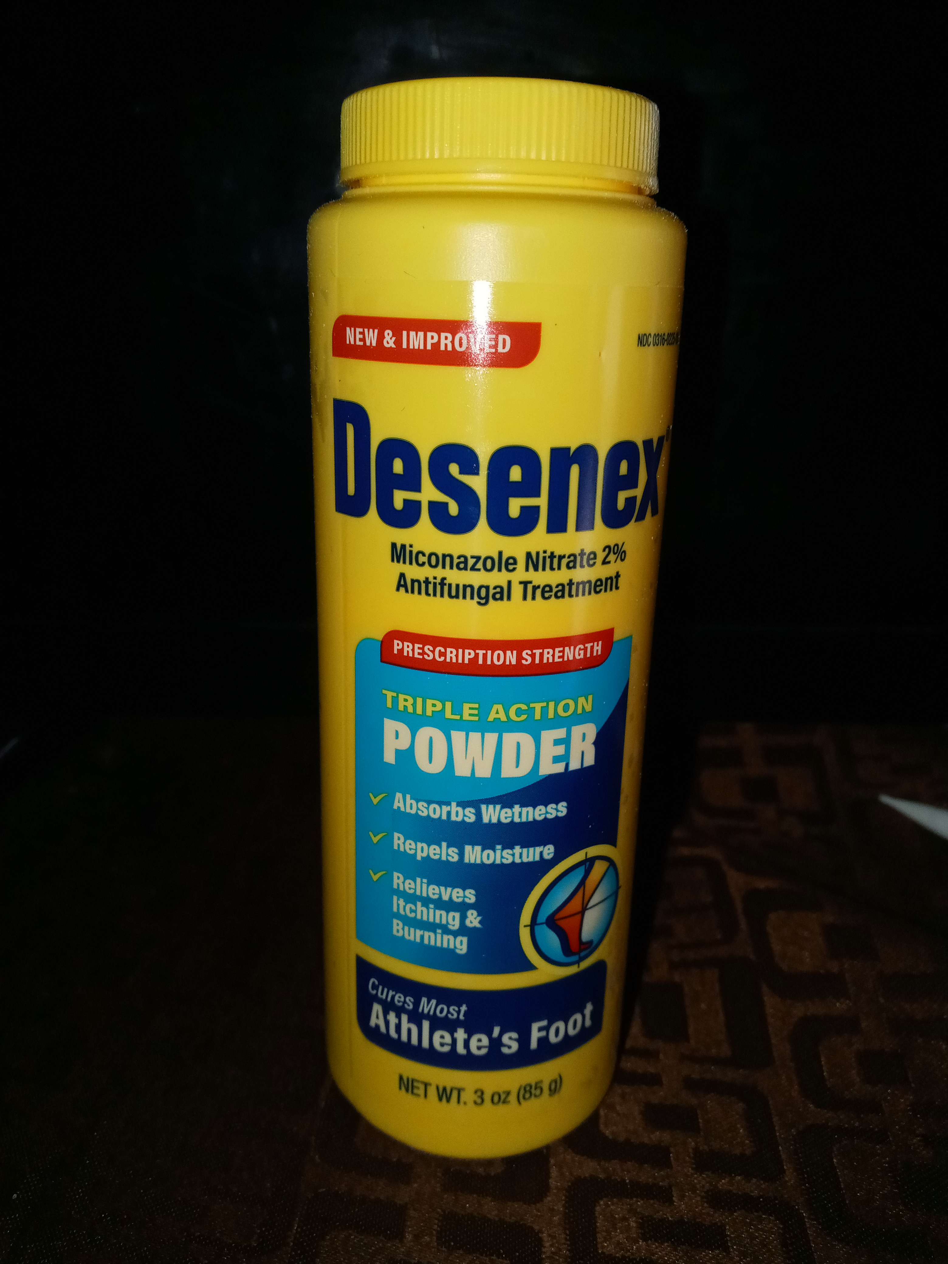 Desenex Triple Action Antifungal Foot Powder – 3 Oz (85 G) – Cures & Prevents Athlete's Foot