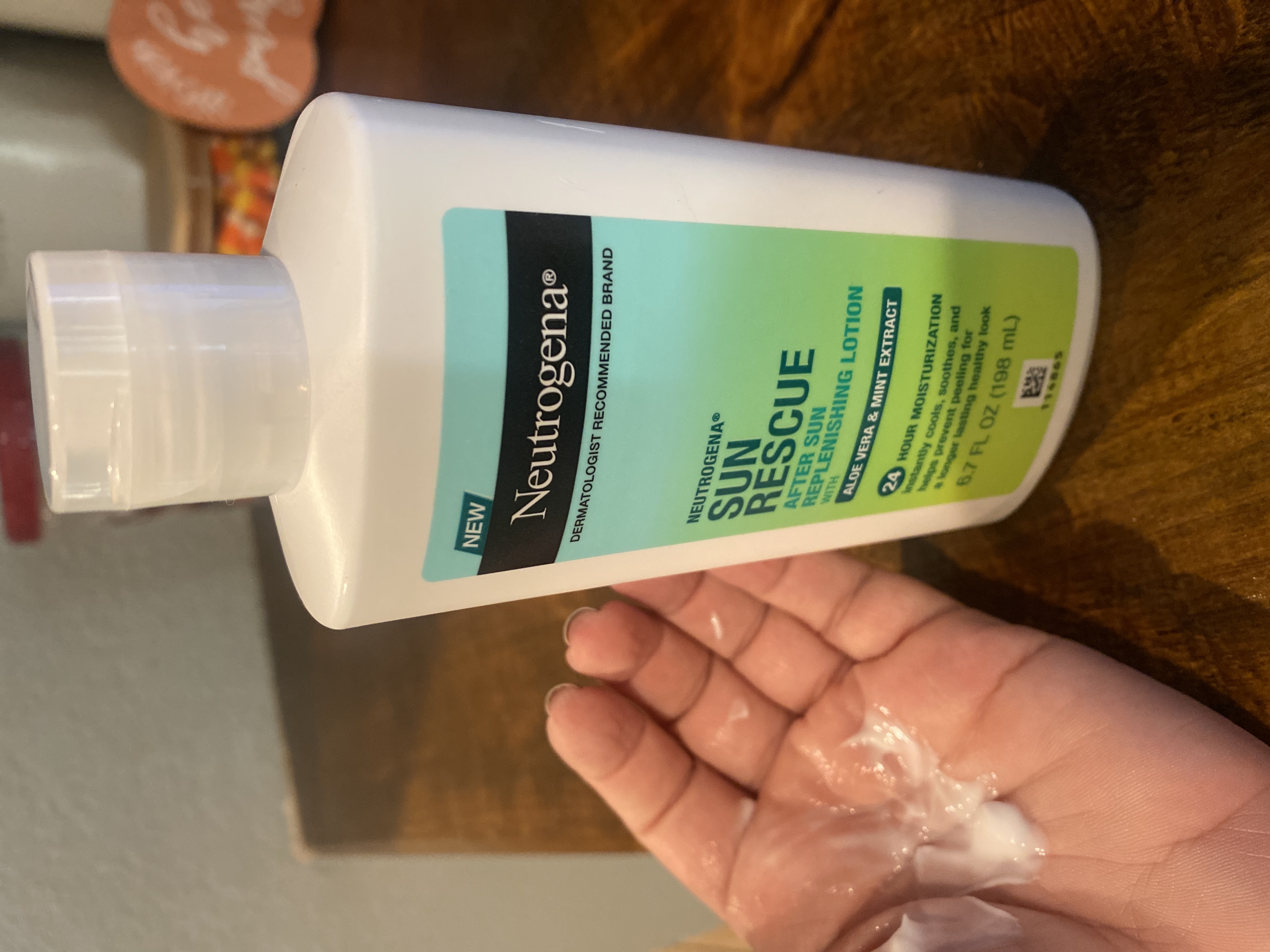 Neutrogena Sun Rescue After Sun Replenishing Lotion | Home Tester Club
