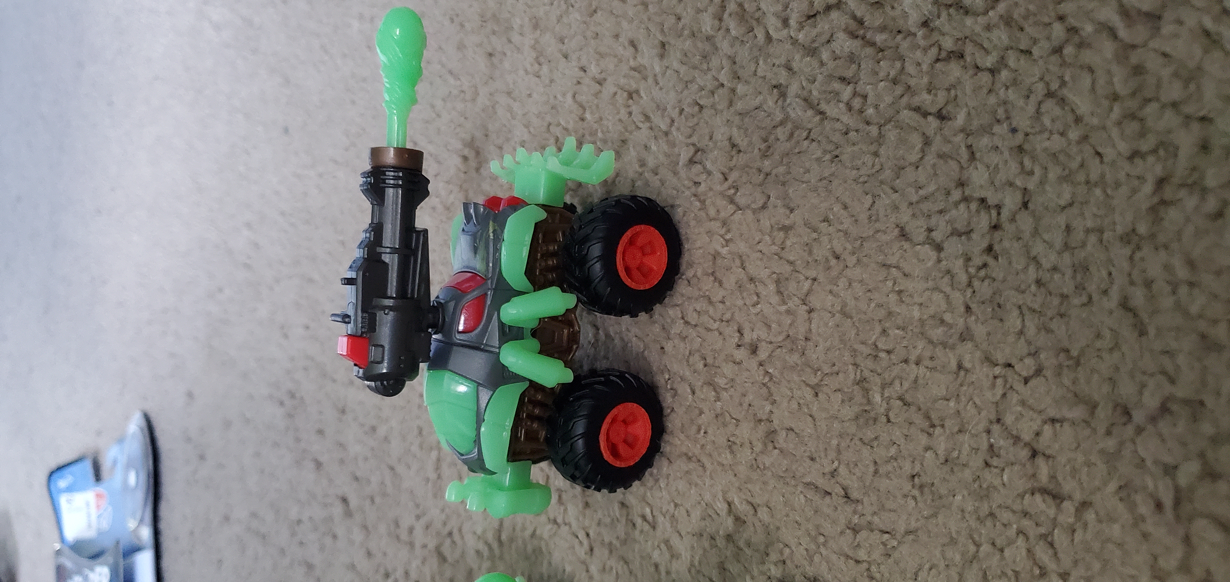 新品　まとめ売り　Monster Trucks glow riders カプセル 5 SURPRISE Monster Trucks Glow Riders Series 2 Mystery