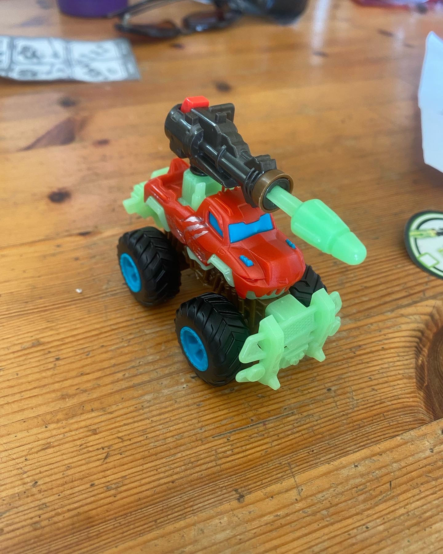 新品　まとめ売り　Monster Trucks glow riders カプセル 5つまとめ売り Monster Trucks glow riders カプセル