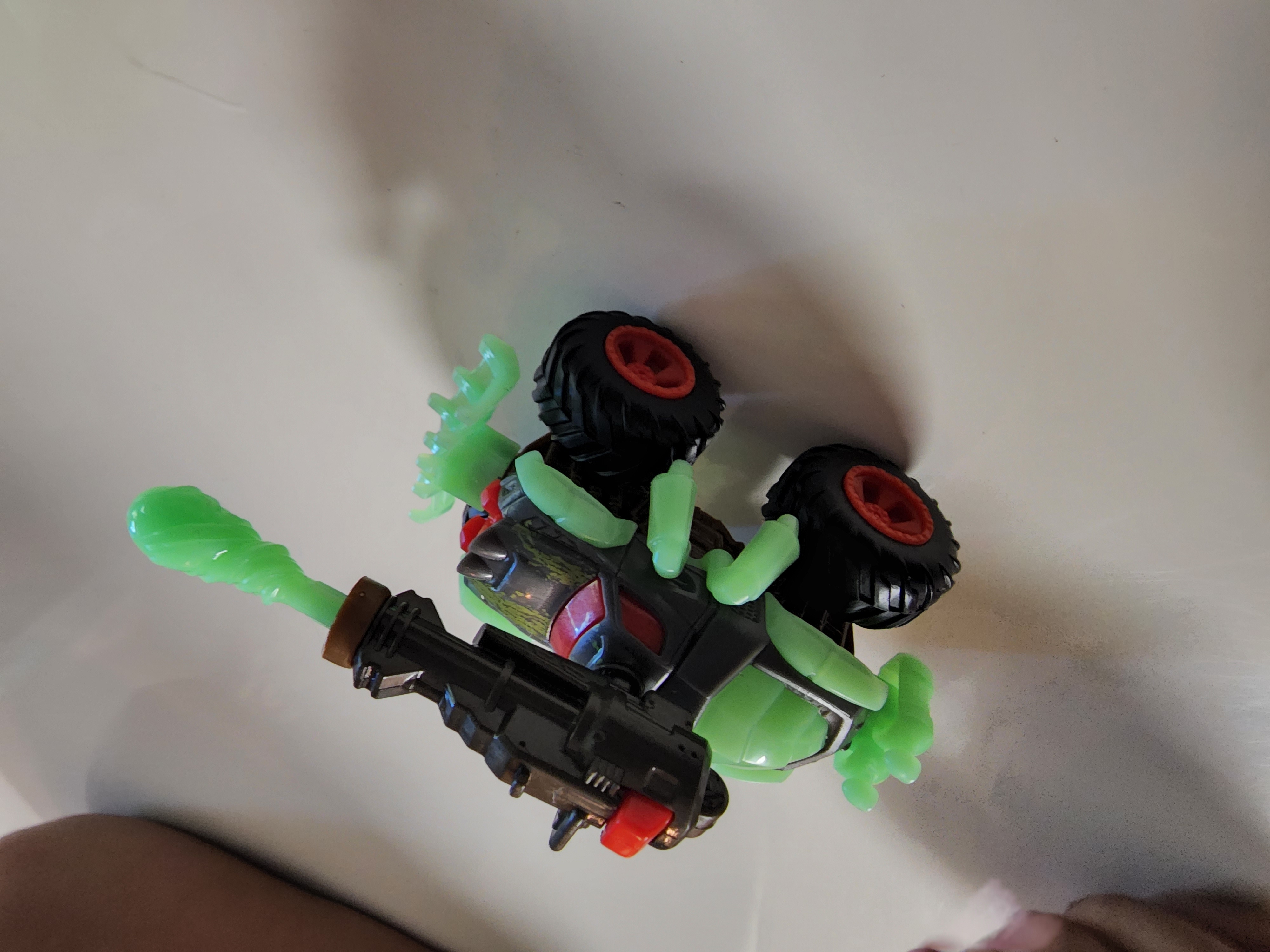 5 SURPRISE Monster Trucks Glow Riders Series 2 Mystery