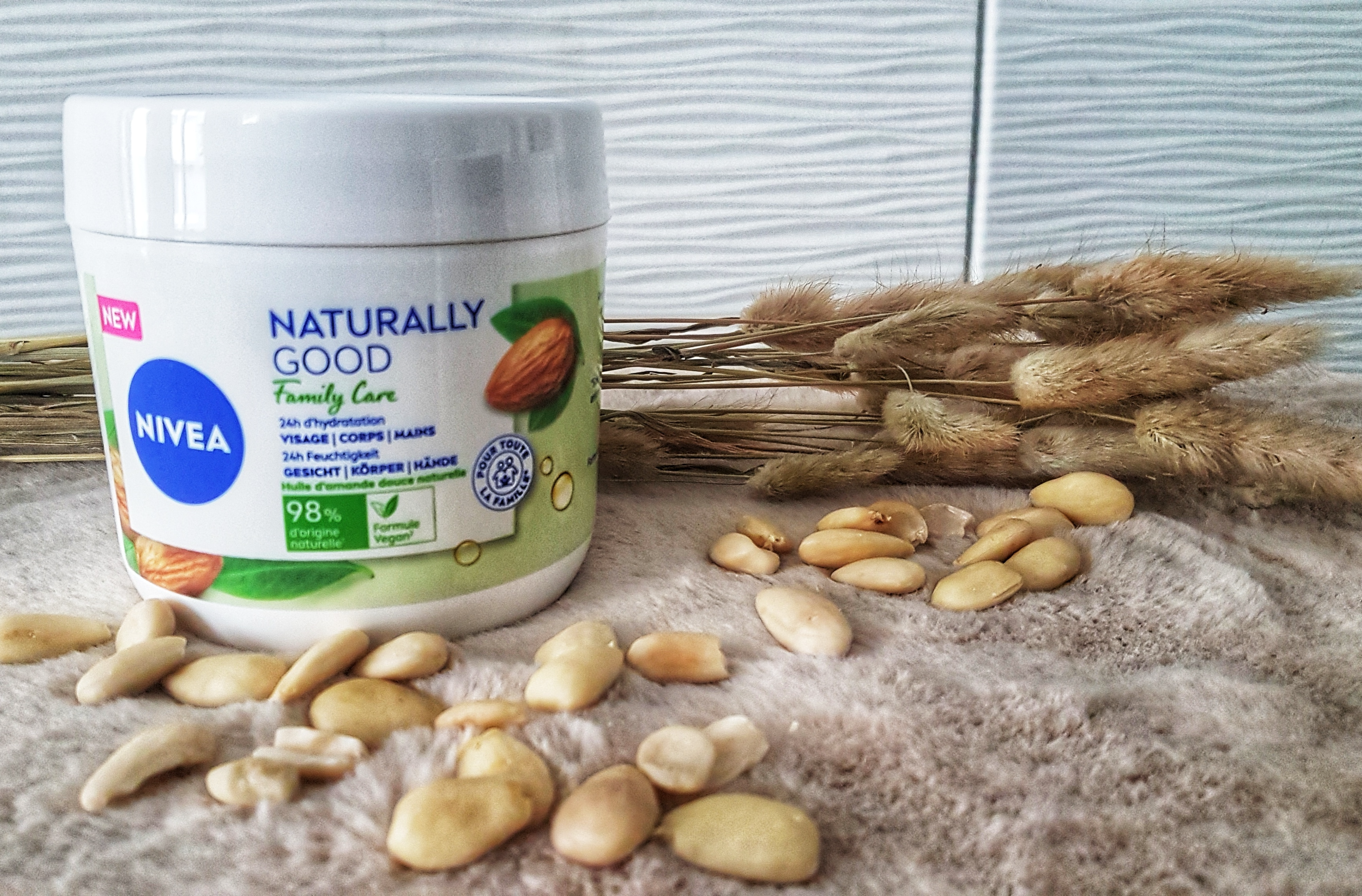 NIVEA NATURALLY GOOD Mehrzweckcreme 450 Ml – Mit Süßmandelöl, Vegan, Für Gesicht, Körper & Hände