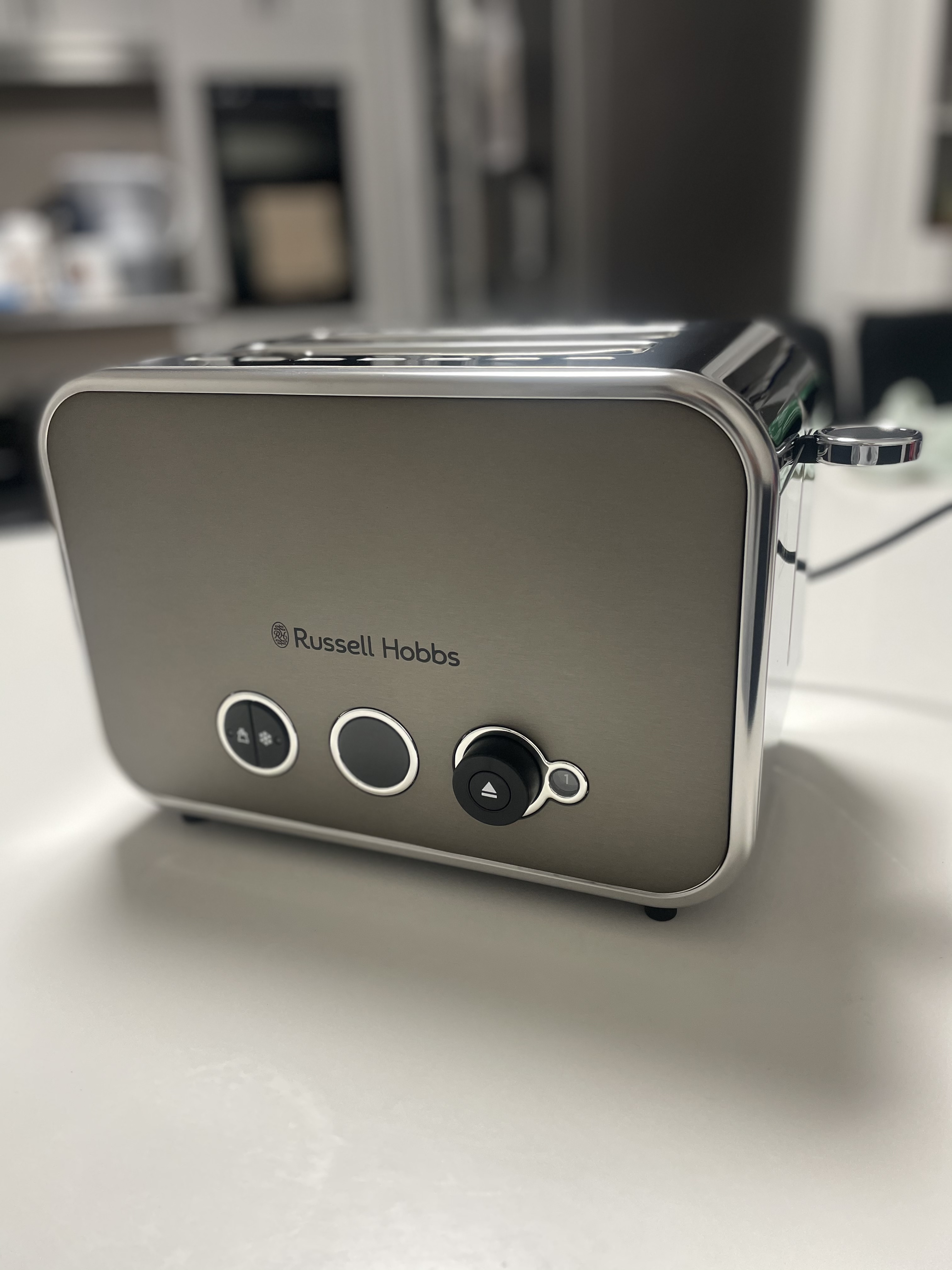 Russell Hobbs Distinctions Toaster in Titanium Home Tester Club