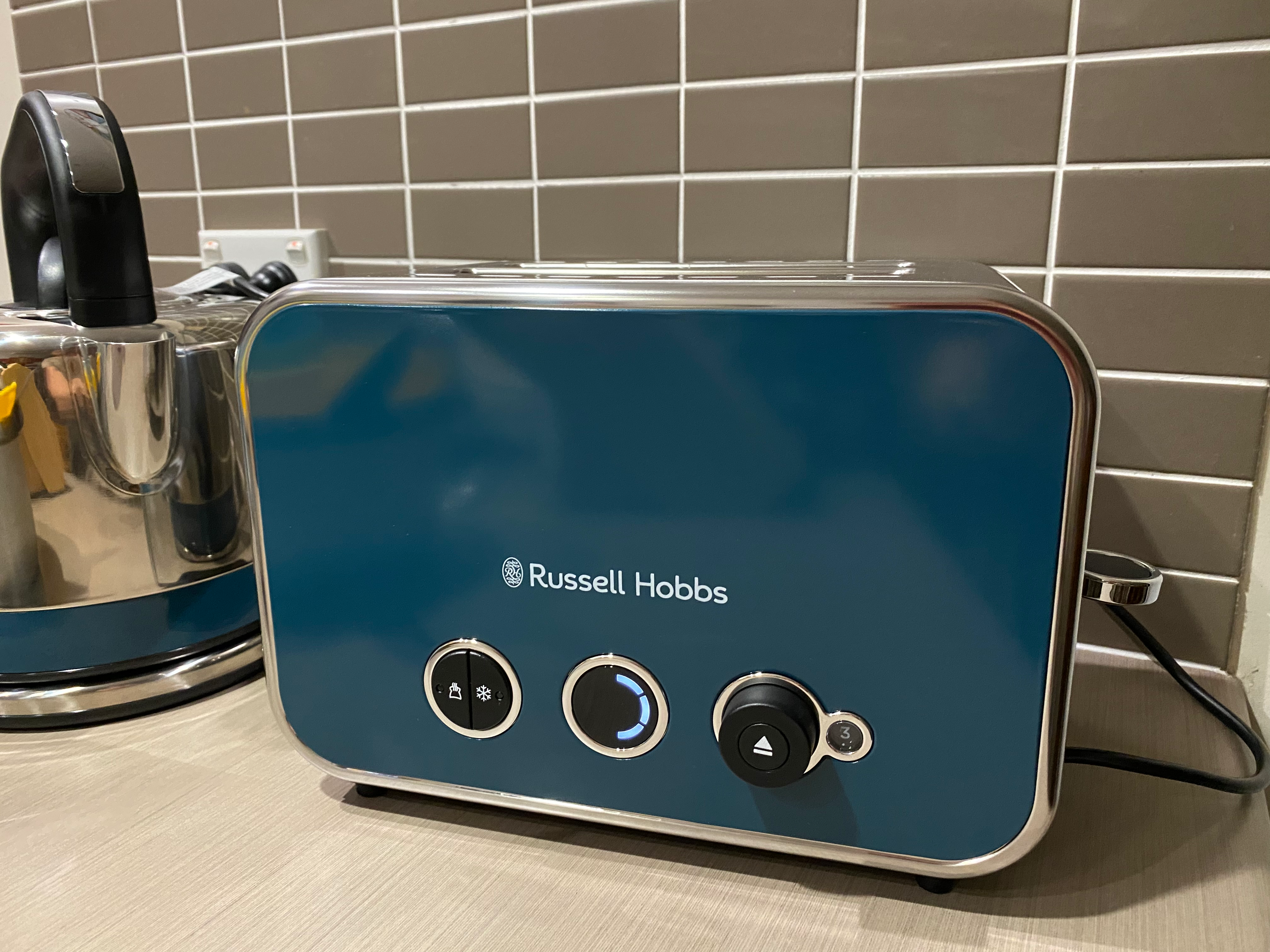 Russell Hobbs Distinctions Toaster in Ocean Blue Home Tester Club